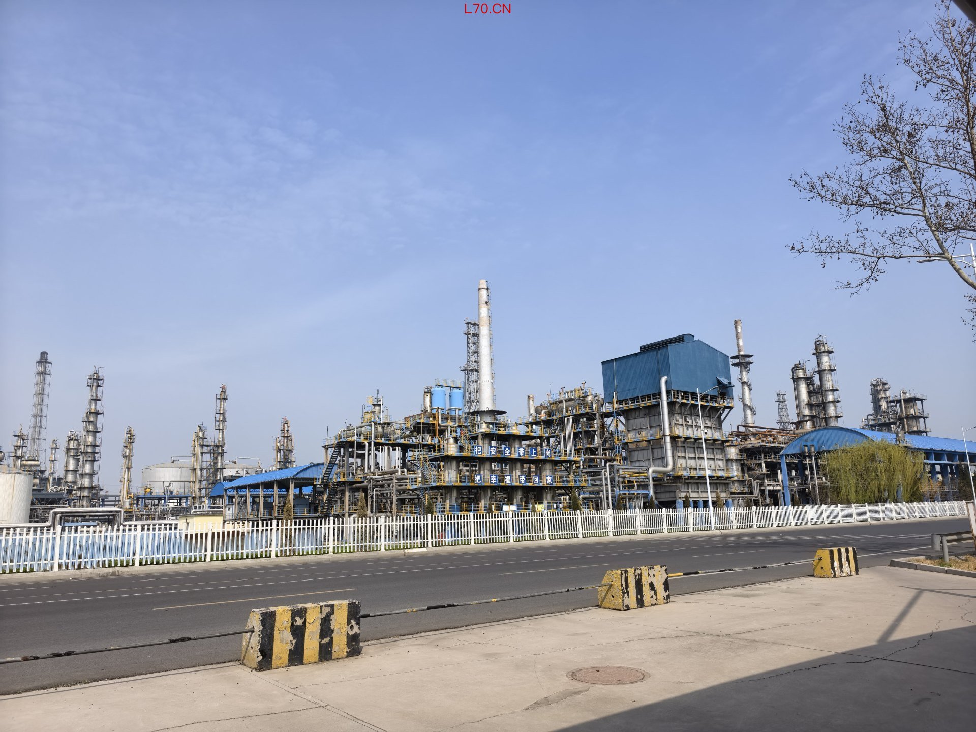 炼化装置 图片来源：每经记者 彭斐 摄